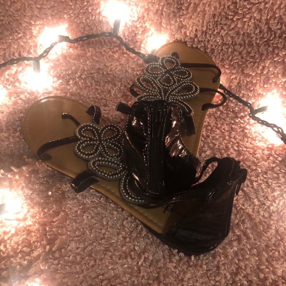 Sandals - Picture 2 of 2